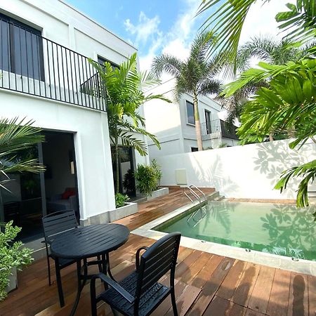 Onyx Hotel & Villa Tanjunguban エクステリア 写真