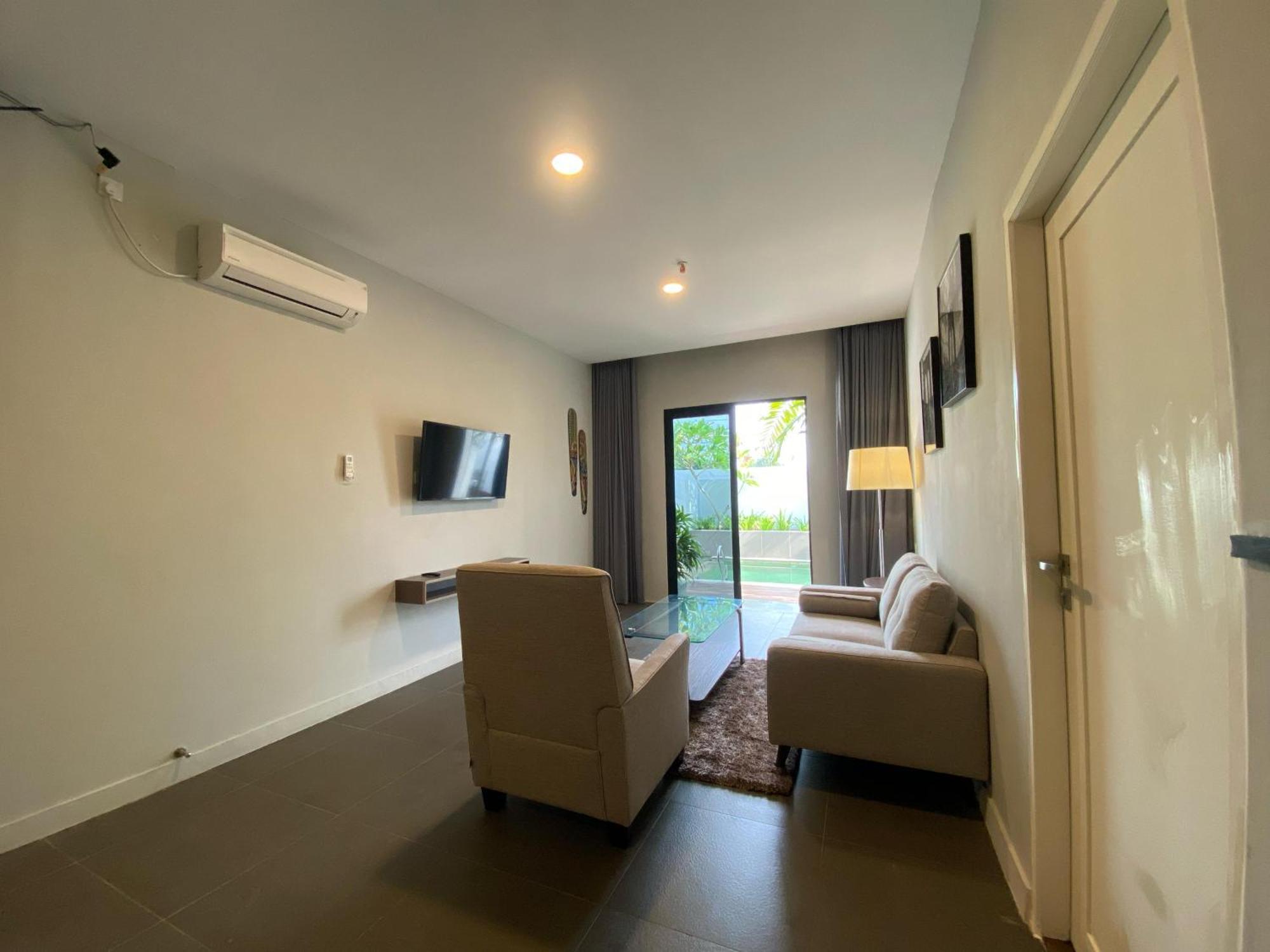 Onyx Hotel & Villa Tanjunguban エクステリア 写真
