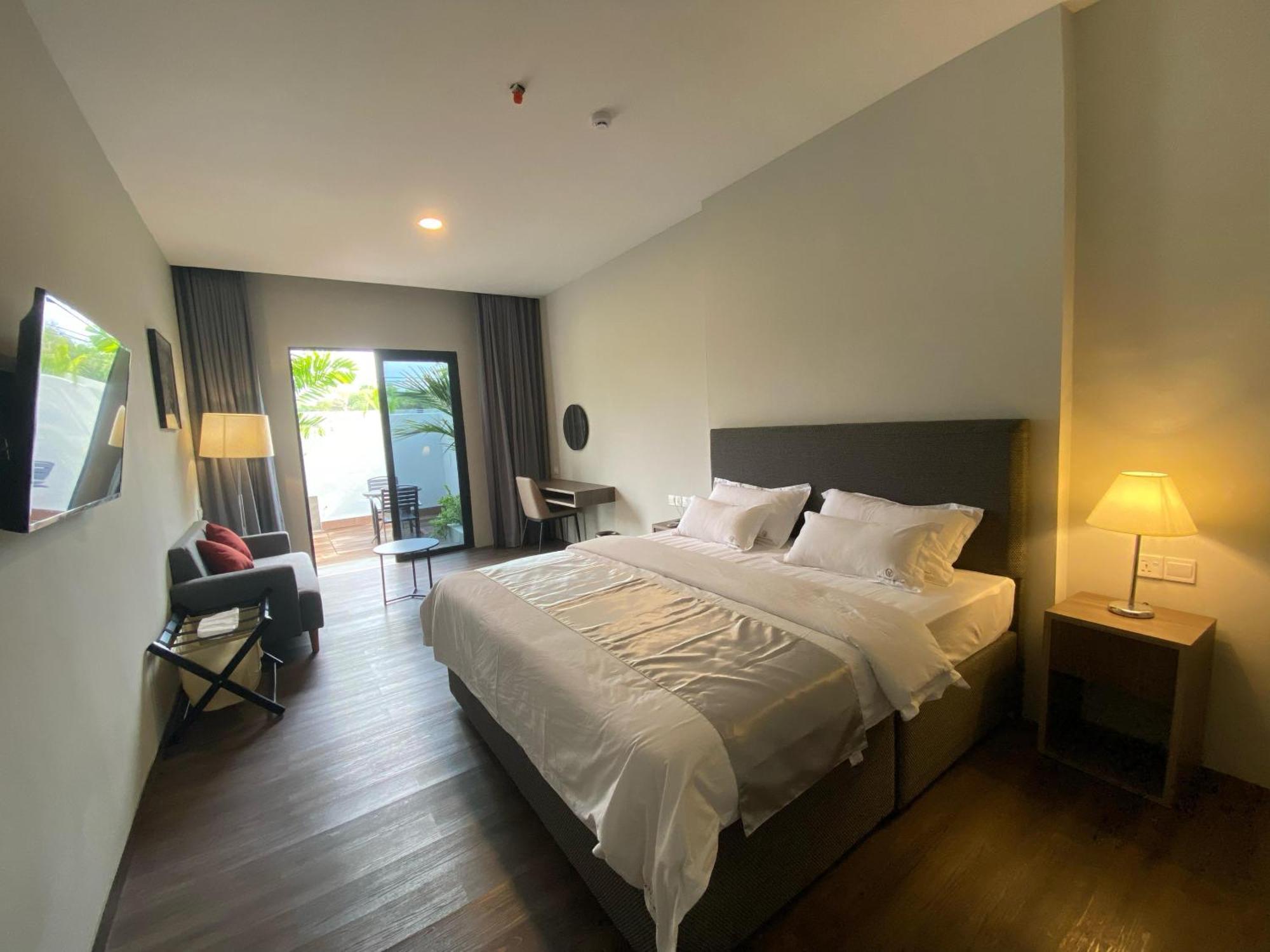 Onyx Hotel & Villa Tanjunguban エクステリア 写真