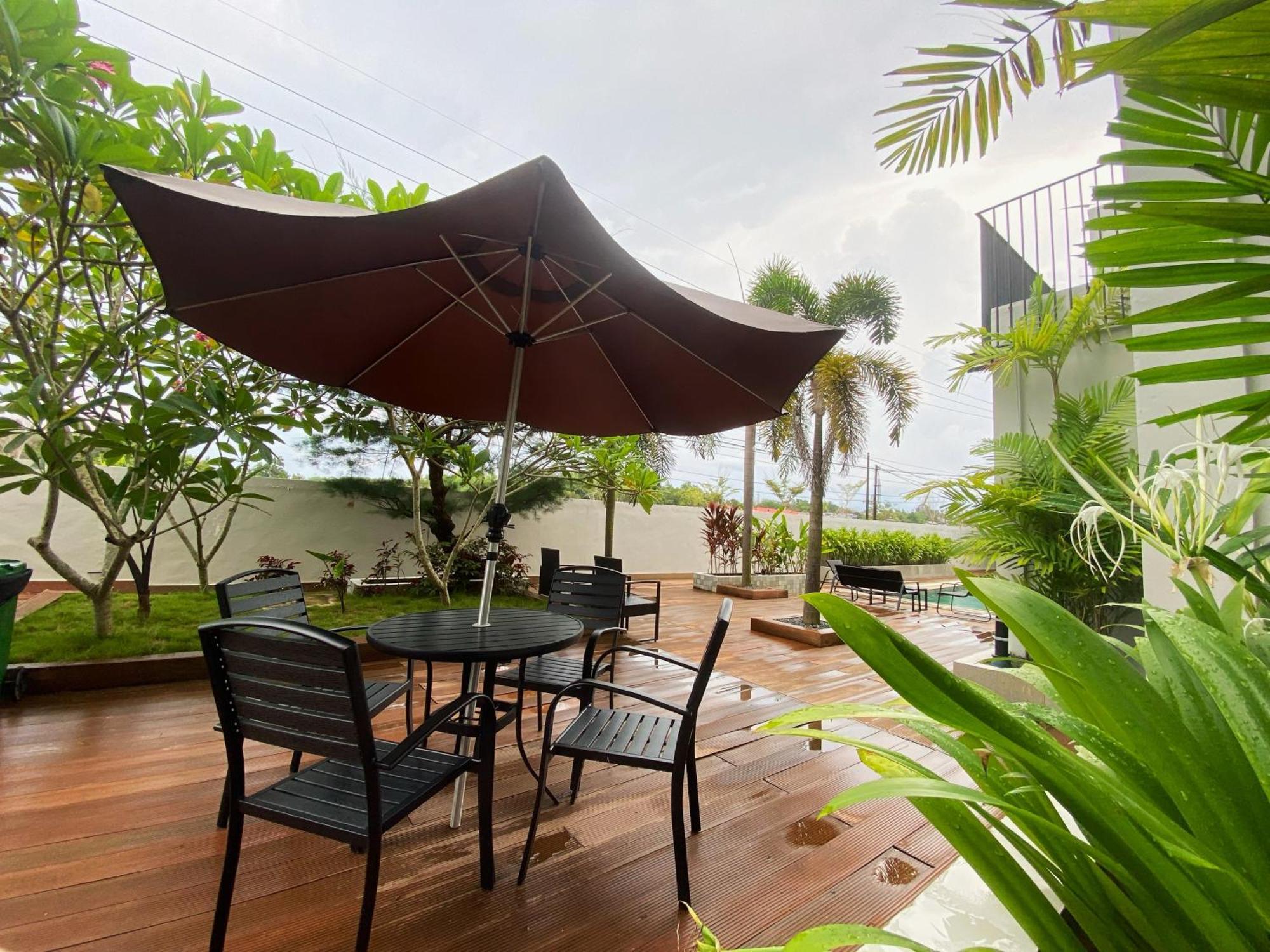 Onyx Hotel & Villa Tanjunguban エクステリア 写真